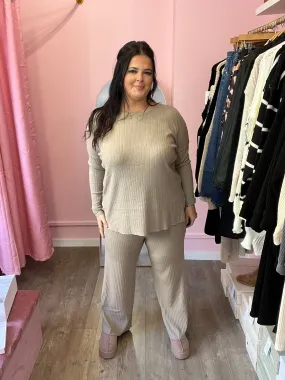 Ensemble pull pantalon taupe