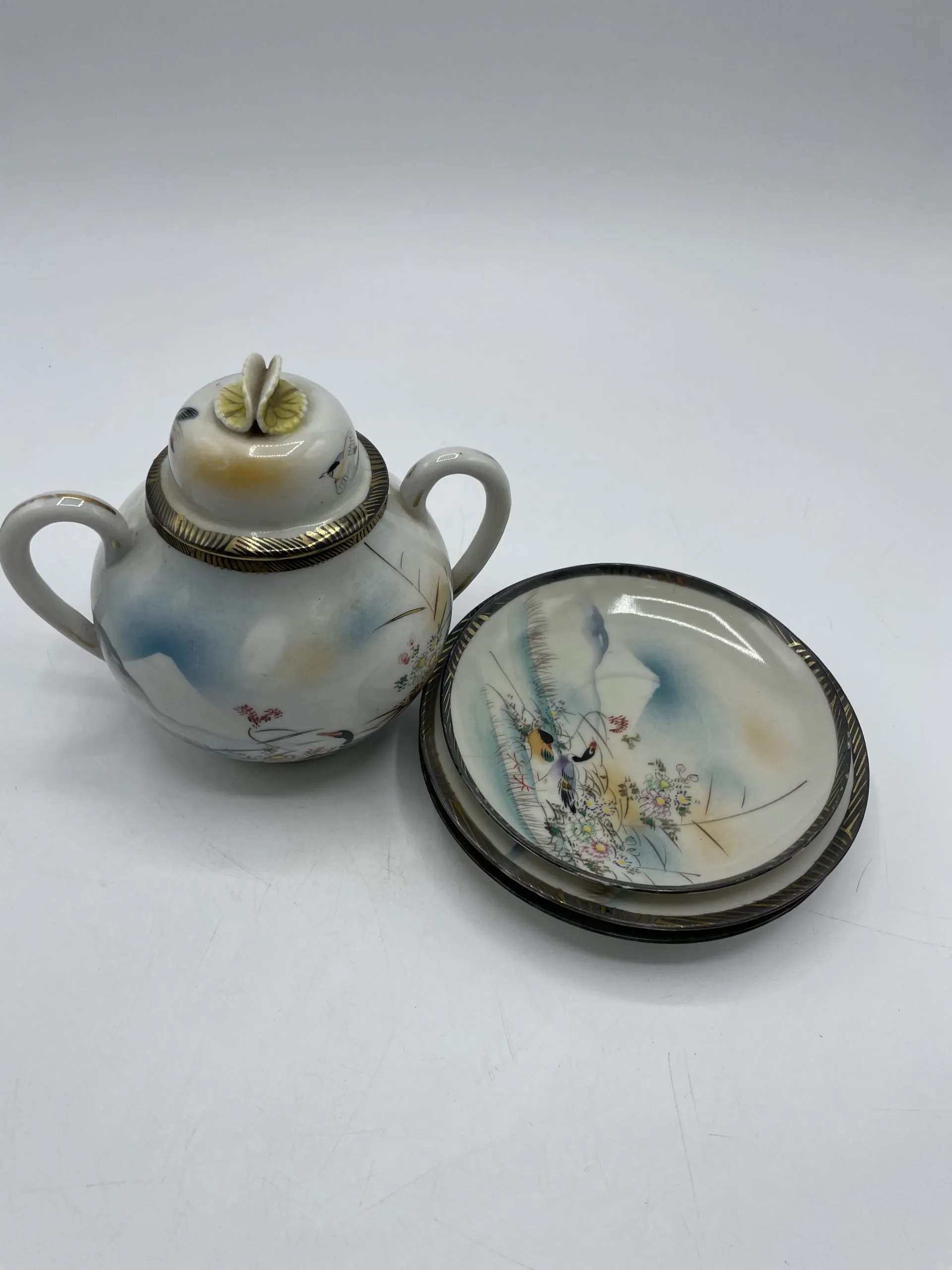 Lot pot à sucre et soucoupes ou coupelles porcelaine Japon - Ressourcerie Histoires Sans Fin