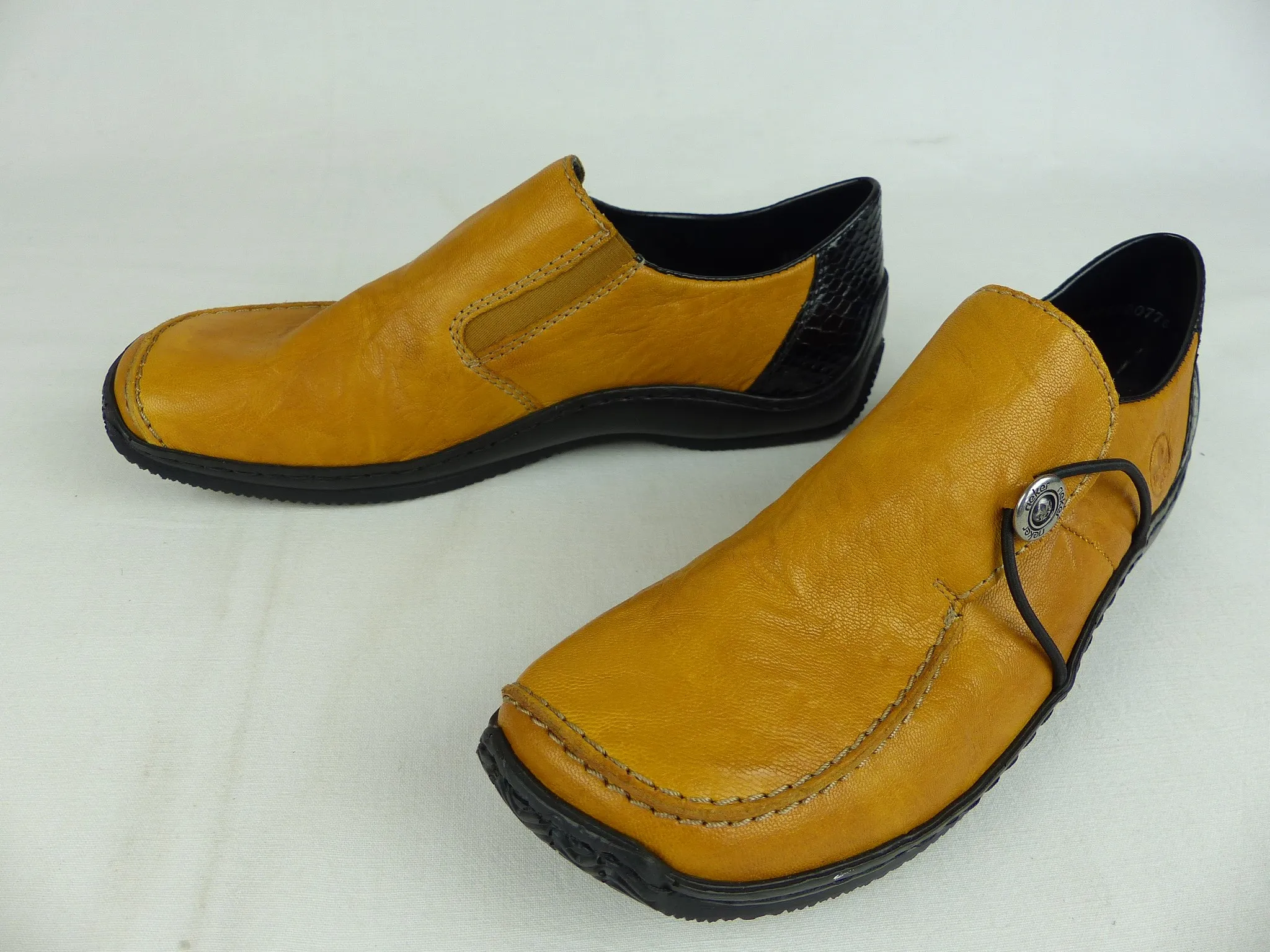Mocassin pour femme Rieker taille 40, modèle L1781-68, printemps / été
