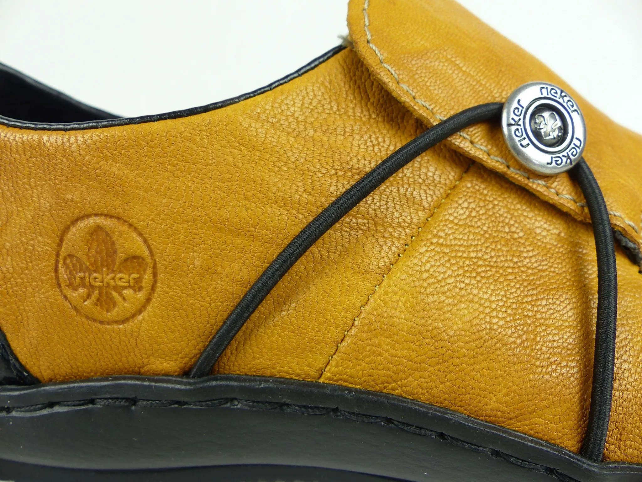 Mocassin pour femme Rieker taille 40, modèle L1781-68, printemps / été